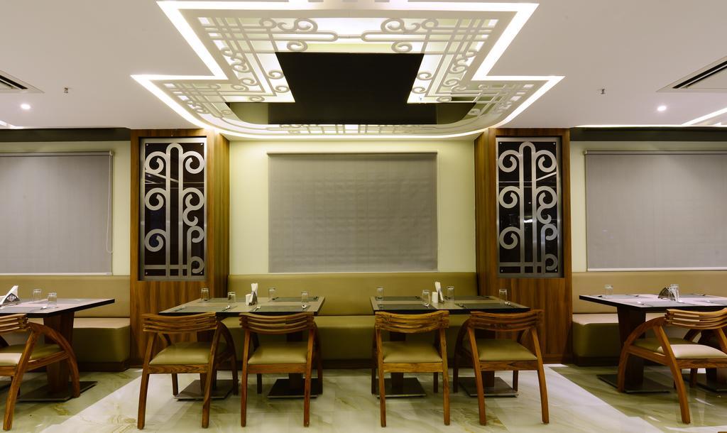 Taj Mahal Hotel Hyderabad Exterior photo